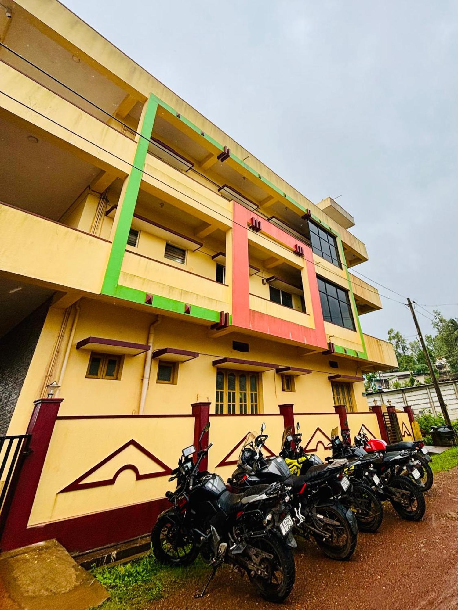 Mungaru Homestay, Talaguppa Sagar  Extérieur photo