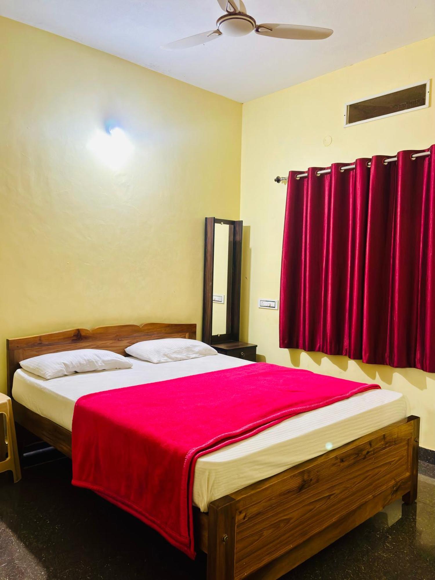 Mungaru Homestay, Talaguppa Sagar  Extérieur photo