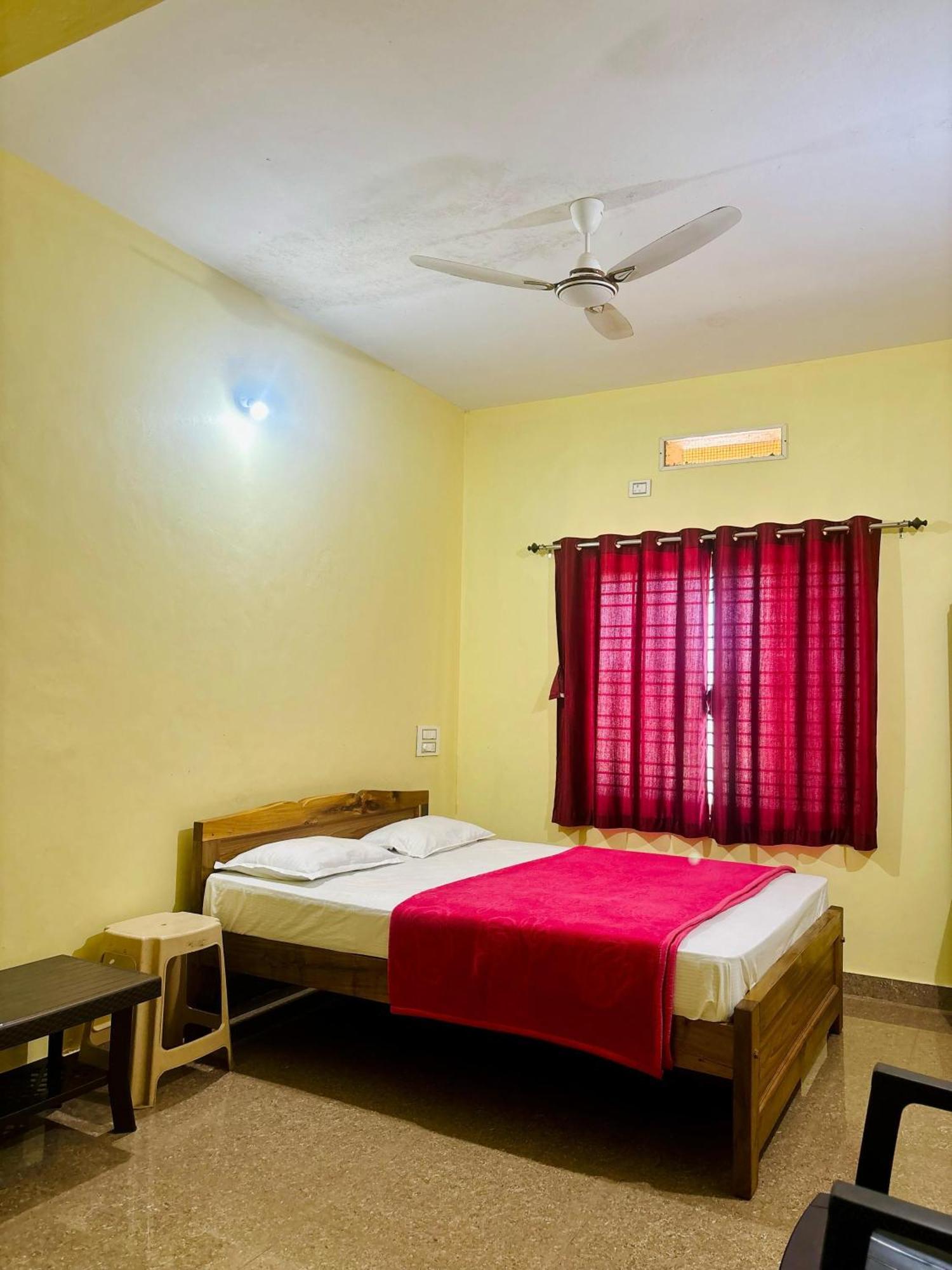 Mungaru Homestay, Talaguppa Sagar  Extérieur photo